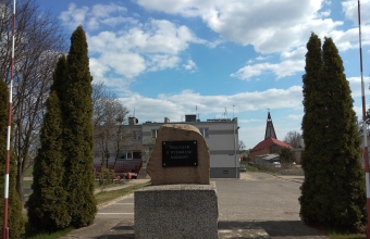 pomnik walczacym o wyzwolenie narodowe w Malanowie