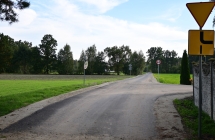 droga wśród pól